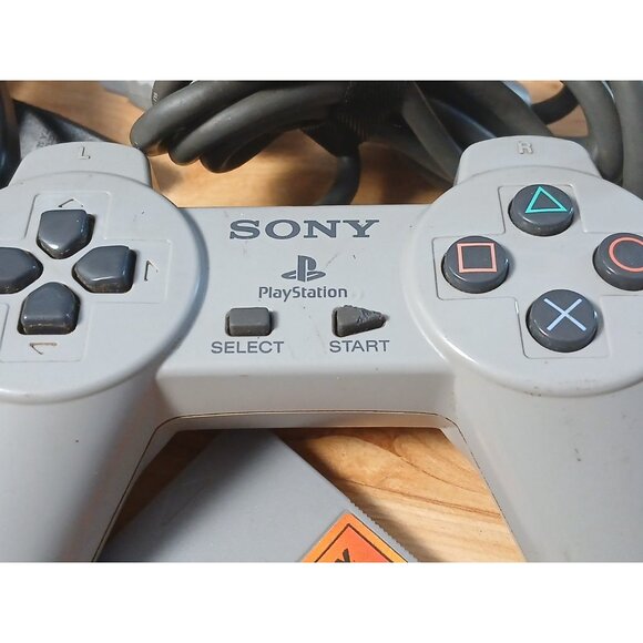 Sony PlayStation 1 PS1 Console Bundle 12 Games - SCPH-7001 - Resident Evil 3 - Picture 7 of 16